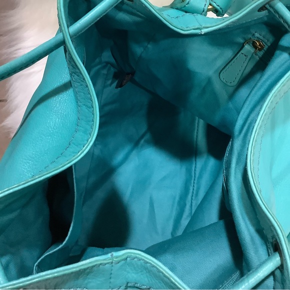 LIKE NEW Fossil “Tessa” Drawstring Shoulder Bag - Picture 11 of 13